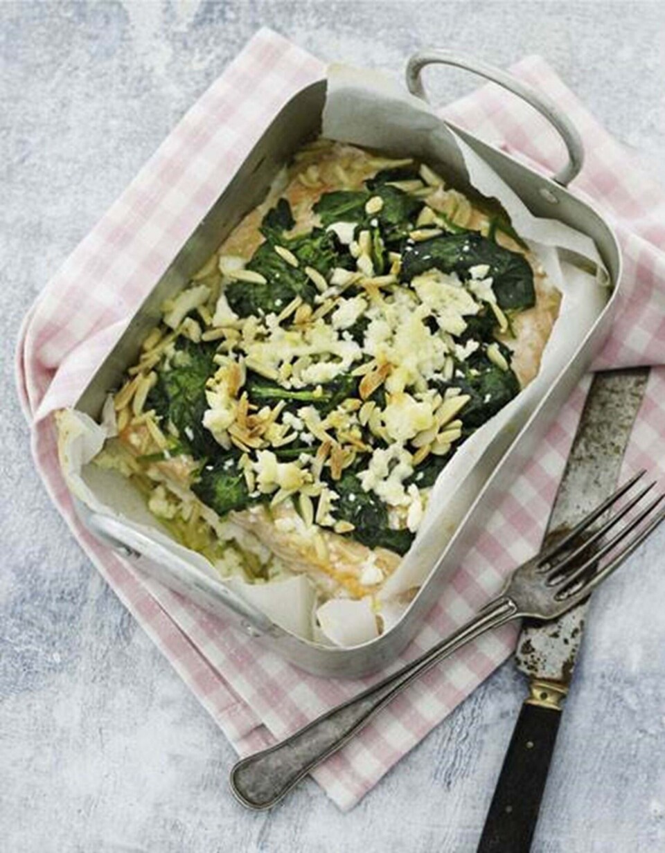 Laks med spinat og mandler