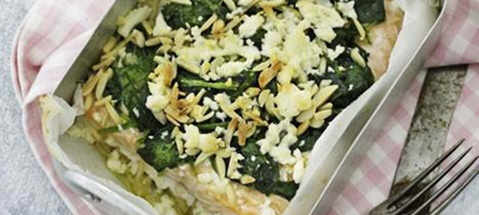 Laks med spinat og mandler