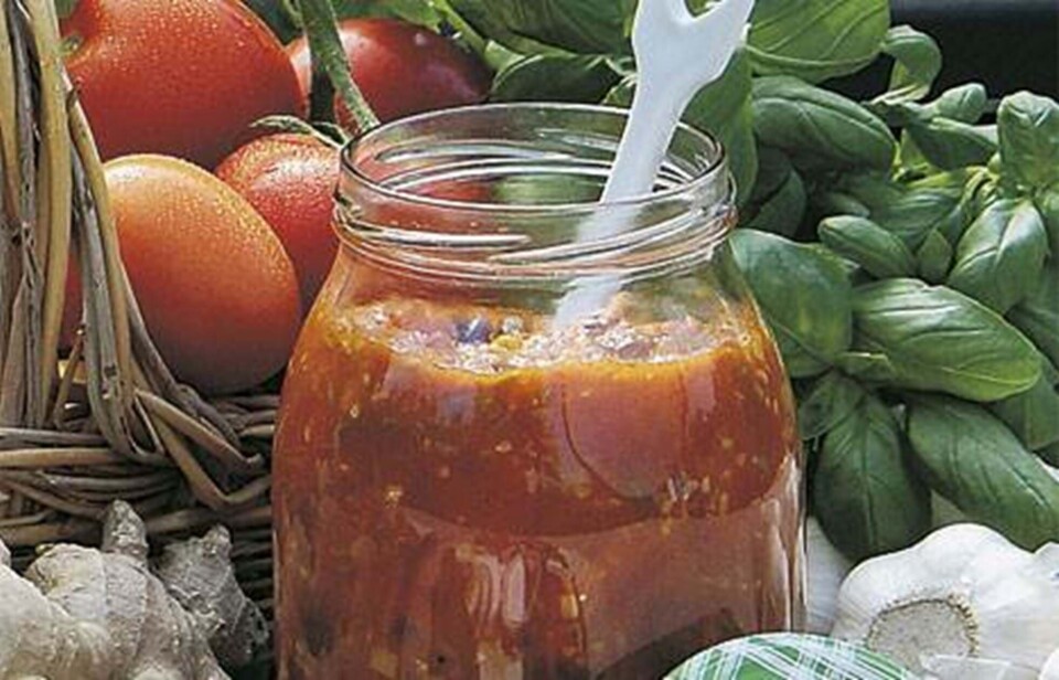 Krydret tomatchutney med rosiner