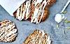 Få opskriften på sprøde havreflarn med citronskal og hvid chokolade