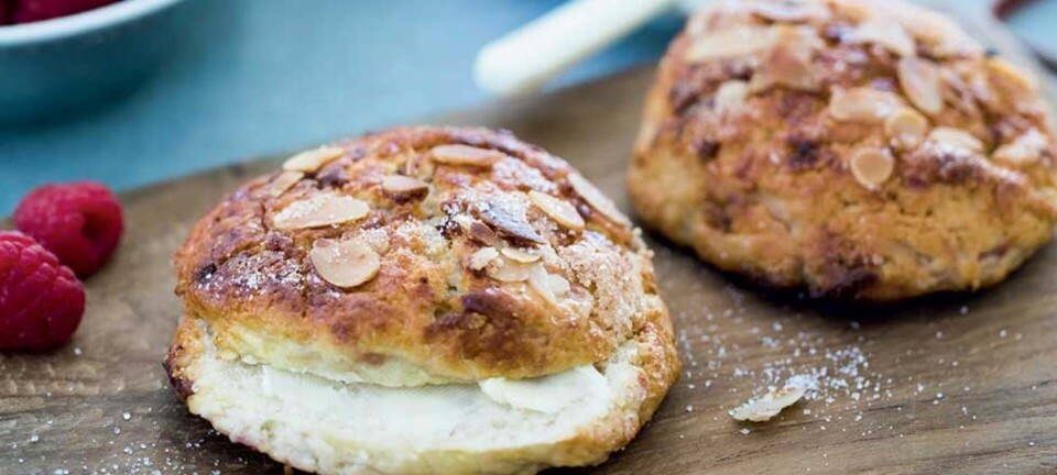 Hindbærboller med hvid chokolade