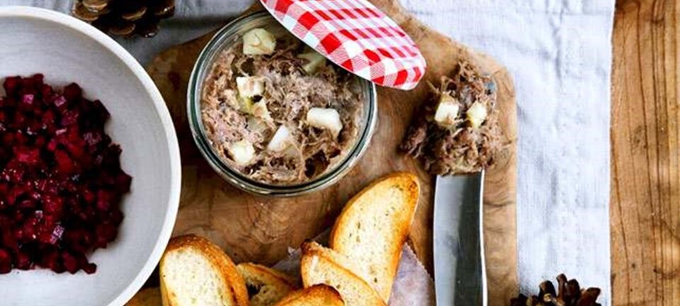 Anderillettes med råsyltede rødbeder