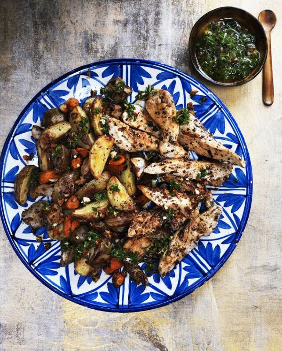 Bagt vintersalat med kylling og citronolie