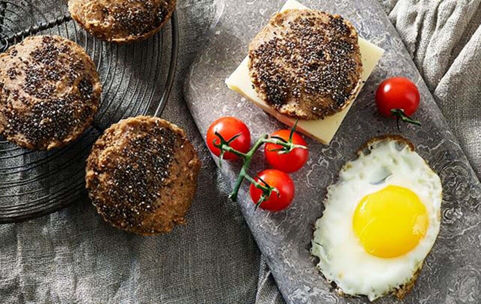 spejlæg med rugbrød