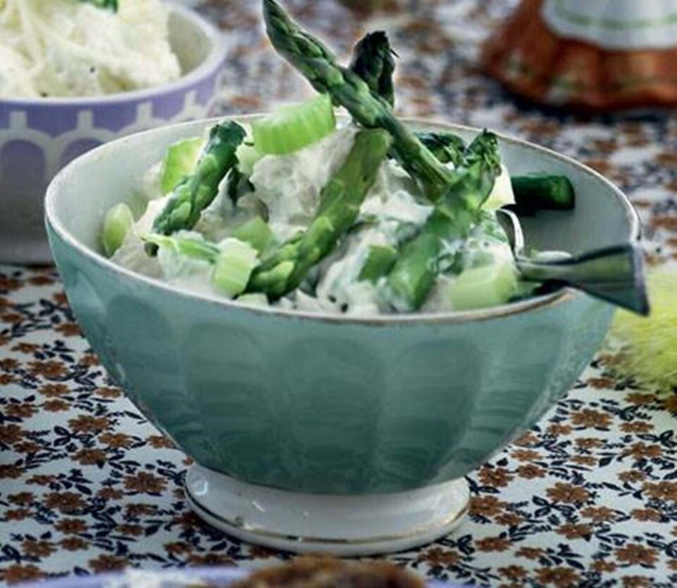 Kyllingesalat med grønne asparges