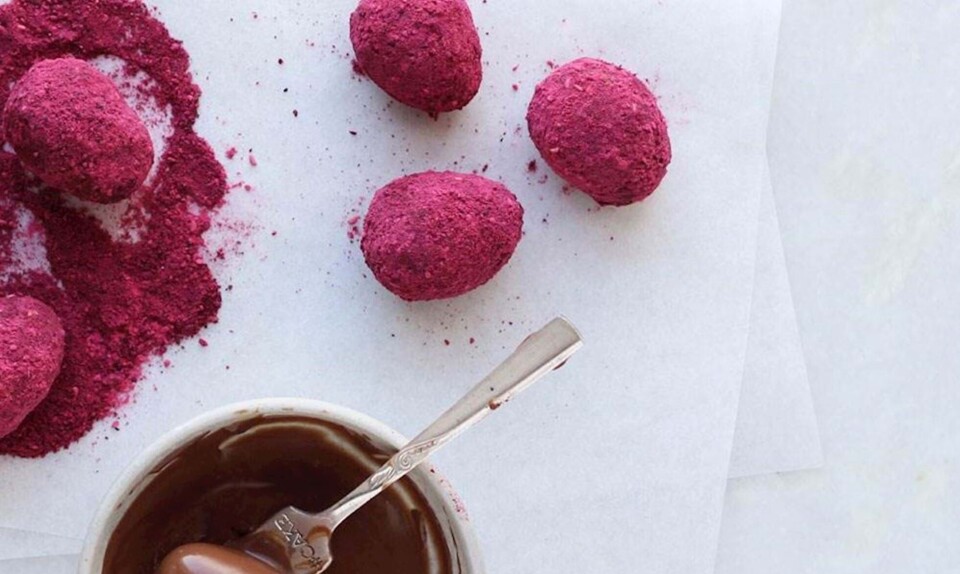 Opskrift på hasselnøddeæg med bærstøv