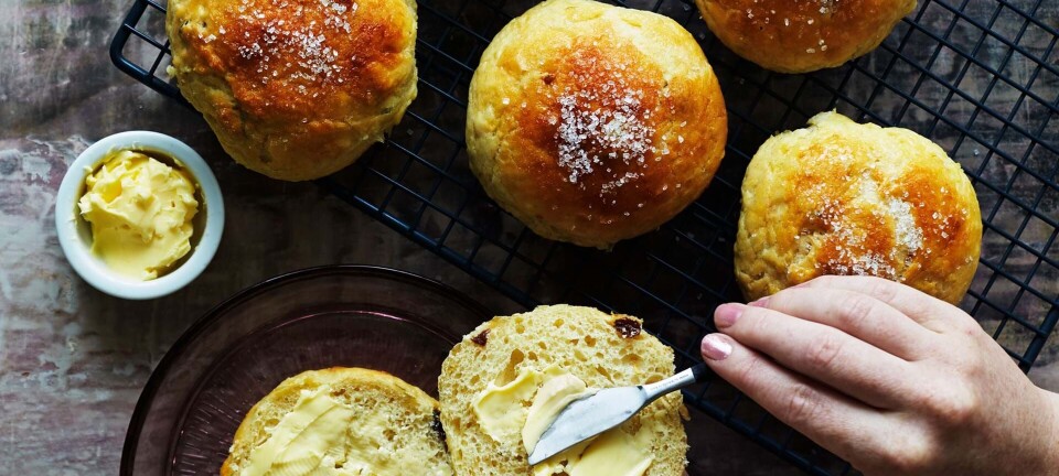 Lækre rosinboller med pære