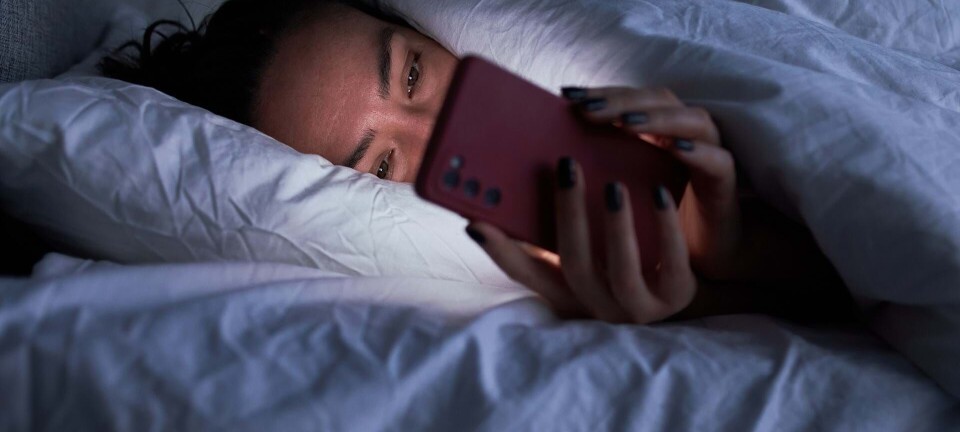 Doomscrolling: Er du (også) afhængig af dårlige nyheder?