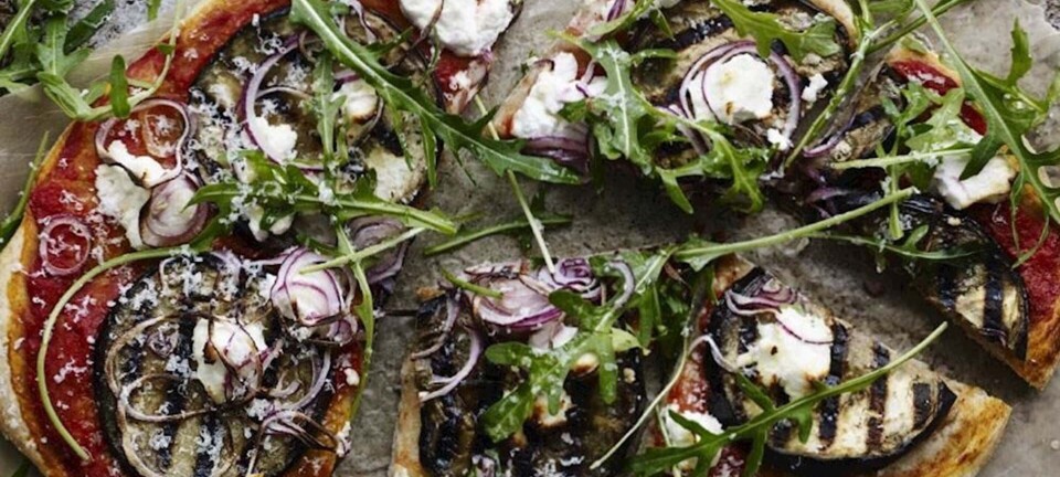 Pizza med grillede auberginer