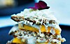 Lagkage med kokoscreme, mango og hvid chokolade