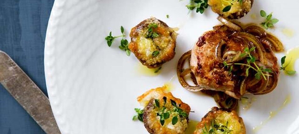 Mørbradbøf med gratinerede svampe