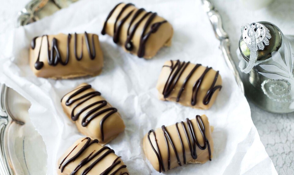 Marcipanstykker med appelsin og karamelchokolade