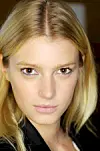 Fra catwalk til hverdag: Se tre lette look