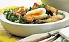 Salat med æg og brødcroutoner