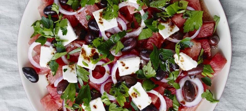 Vandmelonsalat med mynte, feta og oliven