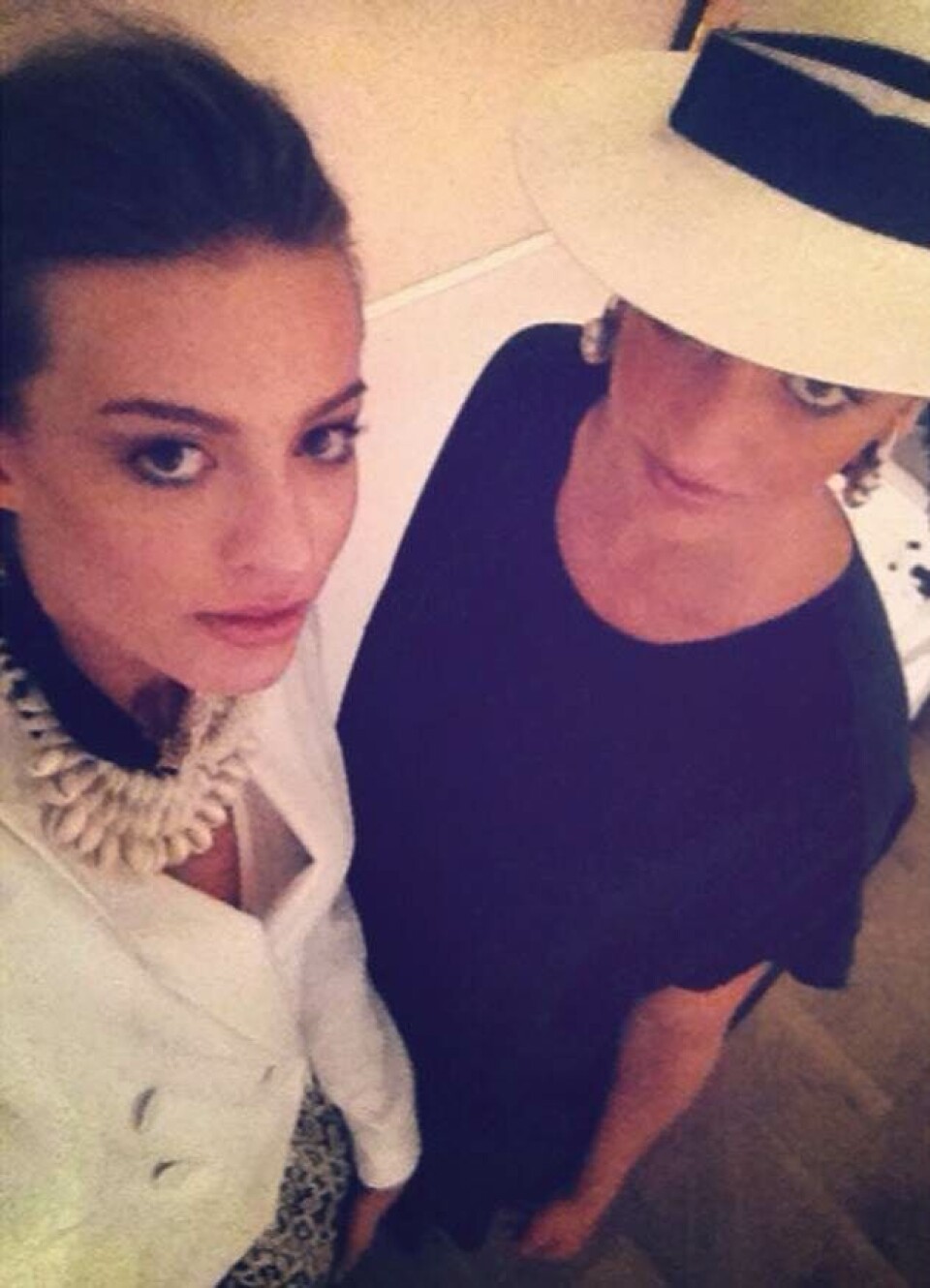 Kom backstage med modellerne