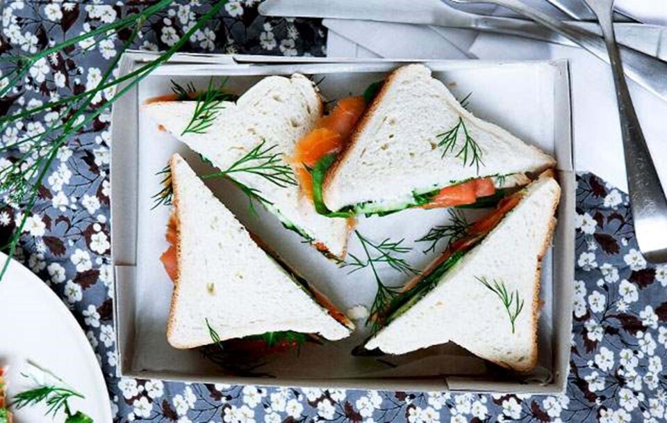 Opskrift på sandwich med laks, agurk og wasabicreme