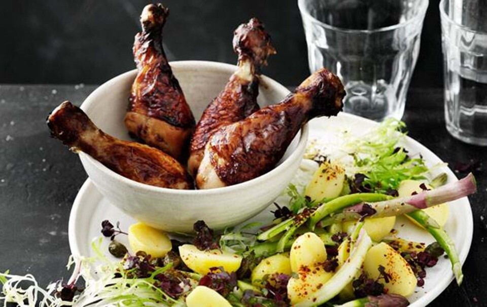 Kartoffelsalat med grønne asparges