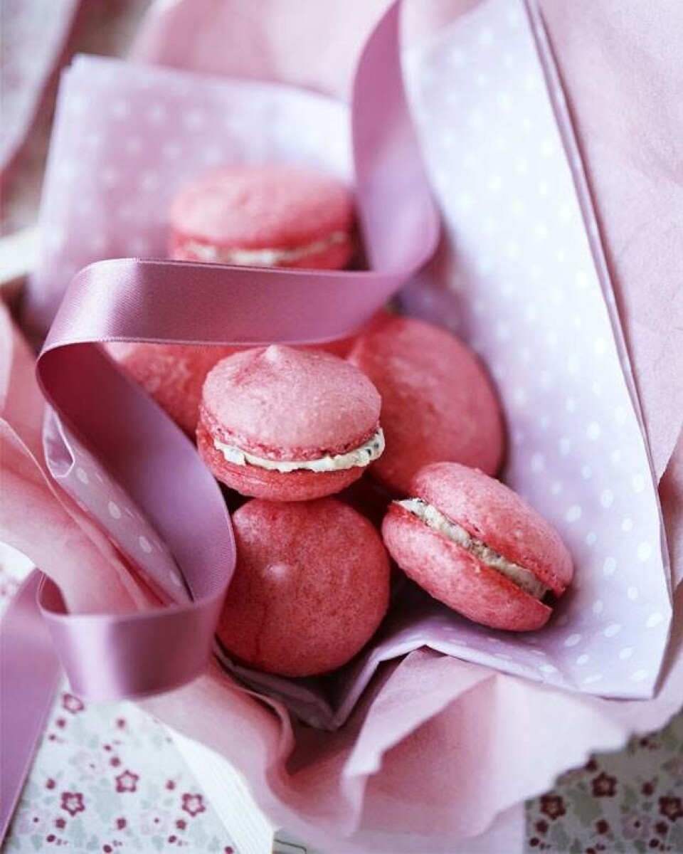 Julemacarons med hvid chokolade og lakrids