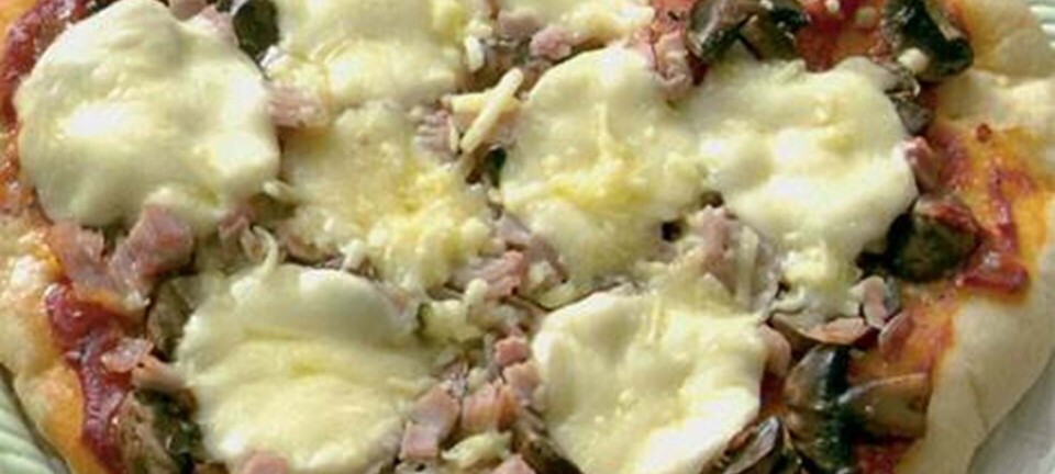 Pizza med svampe og marinerede auberginer