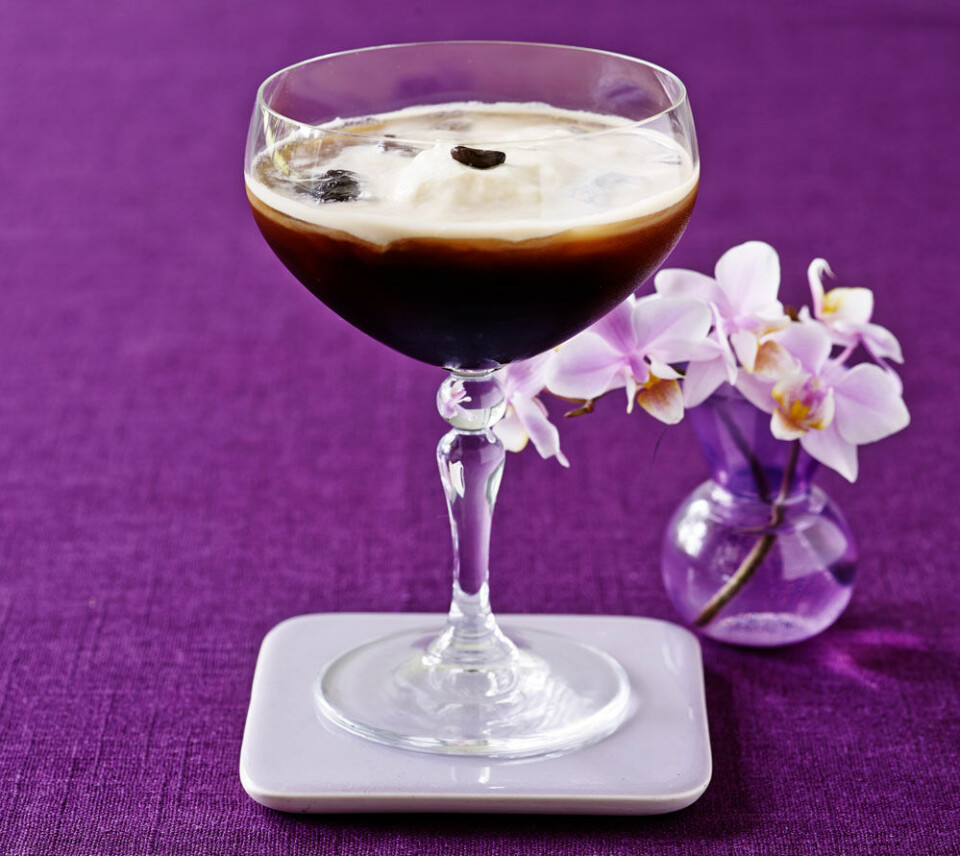Espresso martini: Sådan laver du den klassiske cocktail