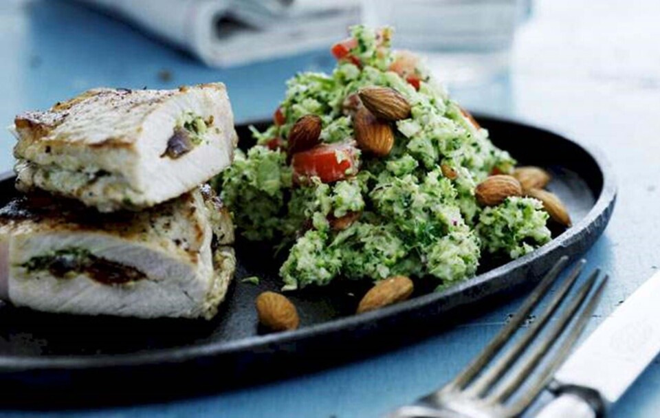 Opskrift på kotelet med abrikosfyld og 'broccolicouscous'