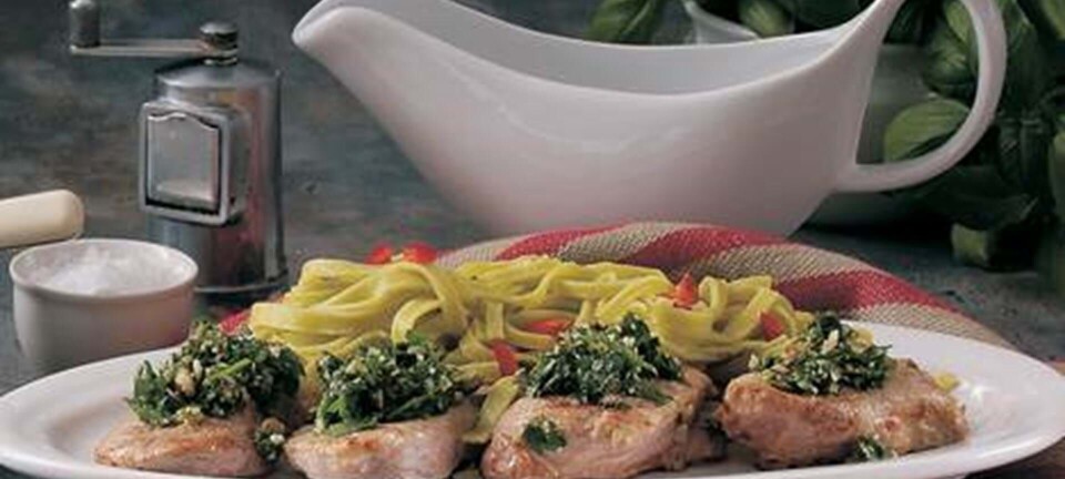 Mørbrad med mandelpesto