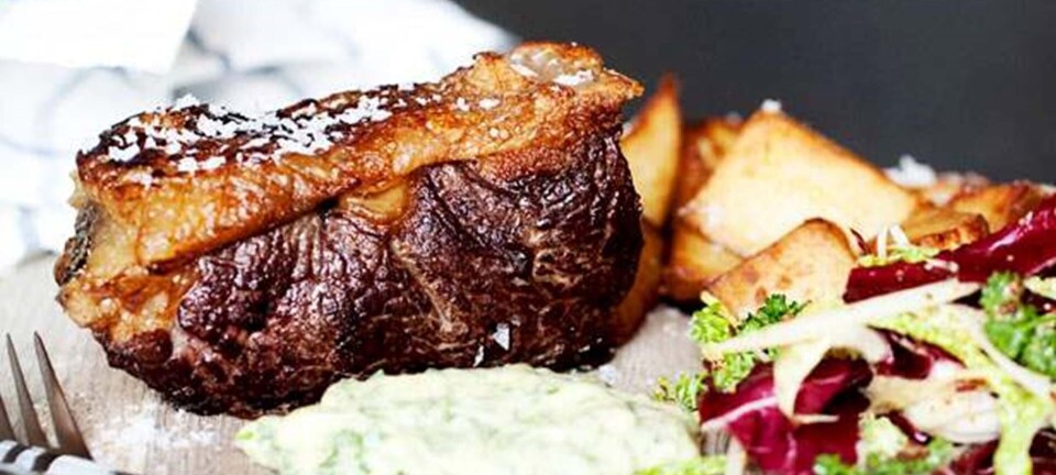 Sauce Bearnaise med boeuf og ovnbagte kartofler