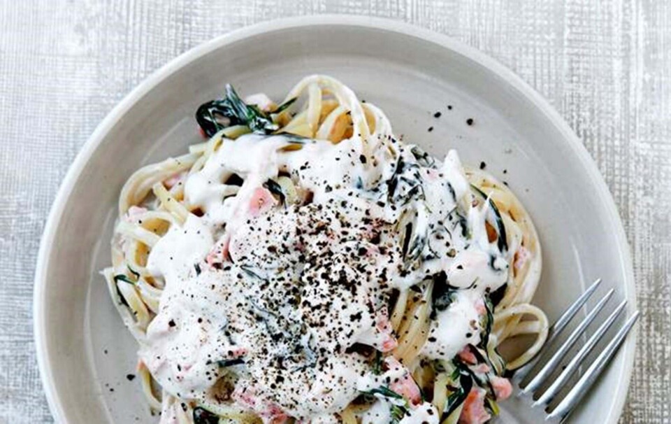 Fettucine med cremet laks- og estragonsauce