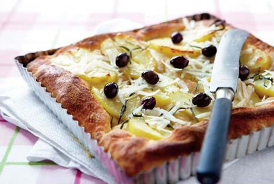 Pizza med kartoffel og rosmarin