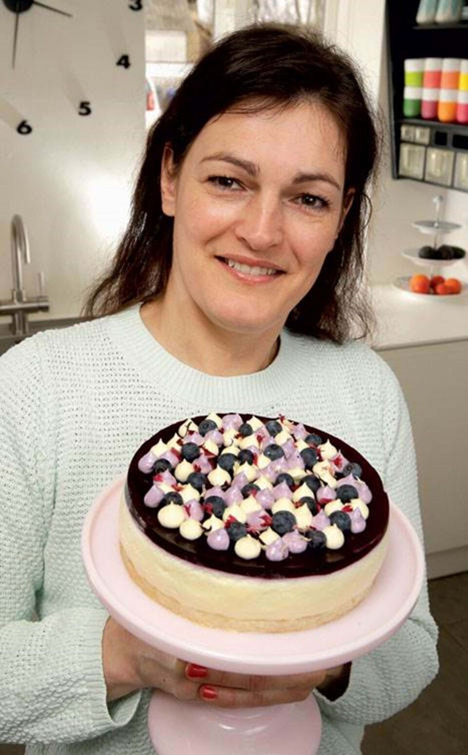 Lagkage med blåbær, kokos og hvid chokolademousse
