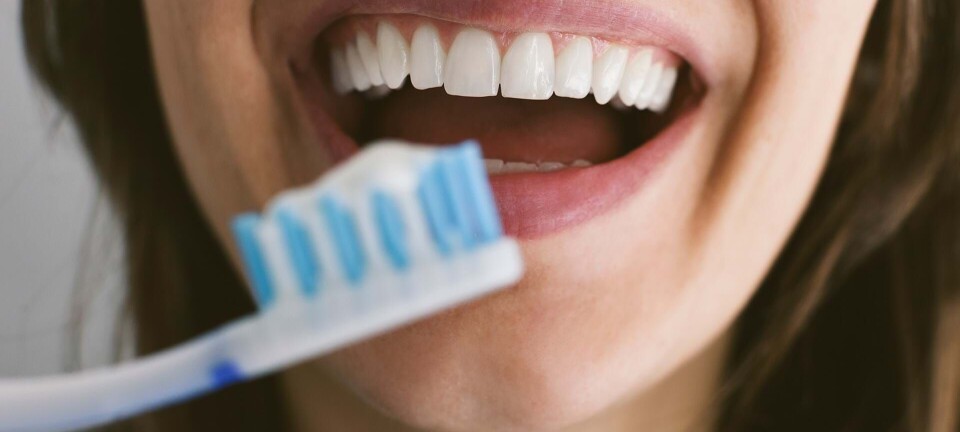 8 tips: Sådan holder du tænderne sunde, når tandlægen er lukket