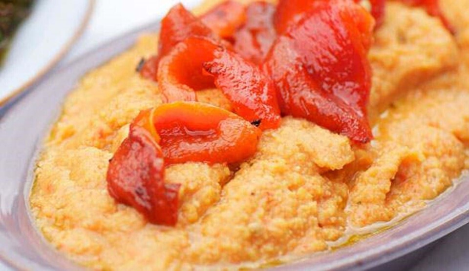 Hummus opskrift med grillet peberfrugt