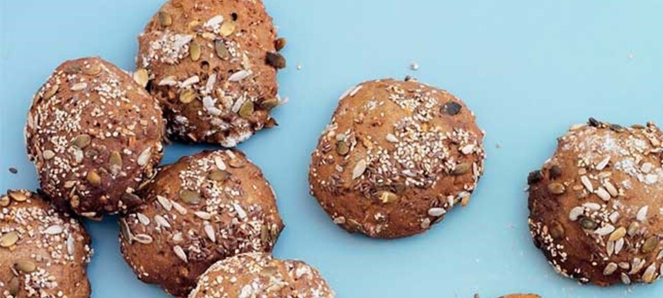 Rugbrødsboller med drys