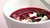 Rødbedesuppe med bacon og peberrod