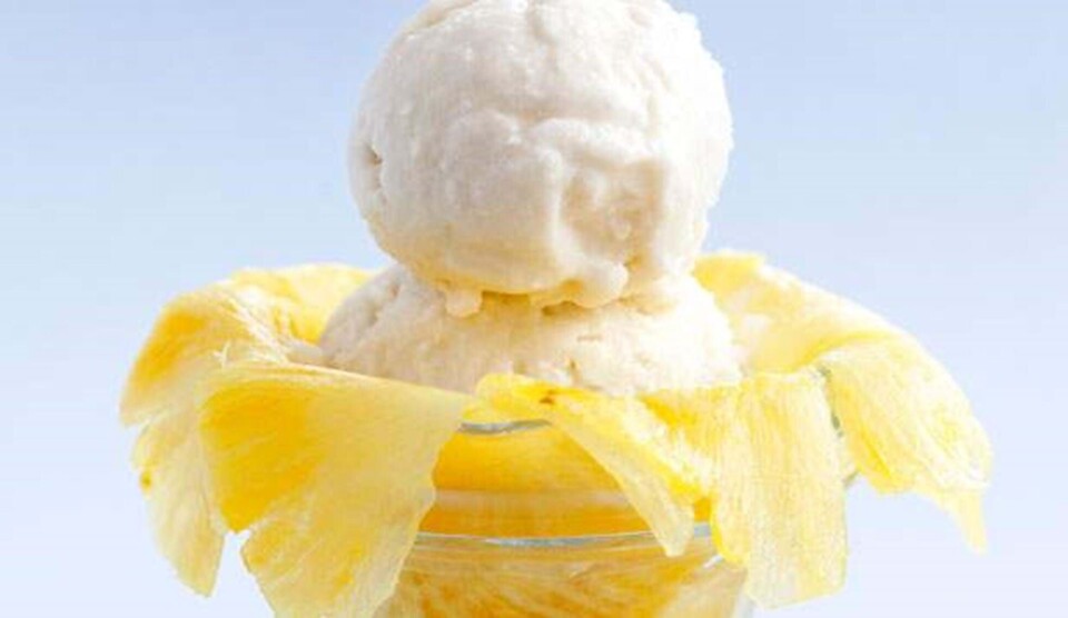 Isdessert opskrift med kokos og ananas