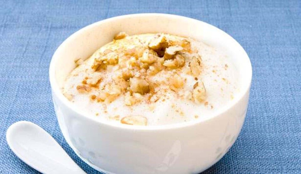 Opskrift på æblesne med kanel og ristede nødder