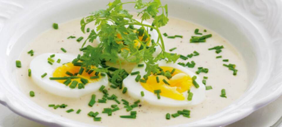 Æg i sennepssovs