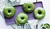 Donuts med matcha-glasur