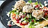 Græske kødboller på fladbrød