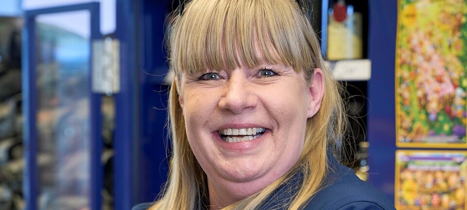 Da en kvinde gav Joan det helt specielle brev, trillede tårerne straks ned ad kinderne