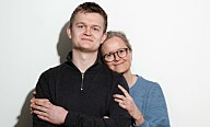 Helles søn brød pludselig sammen i gråd på åben gade: Grunden forfølger hende stadig
