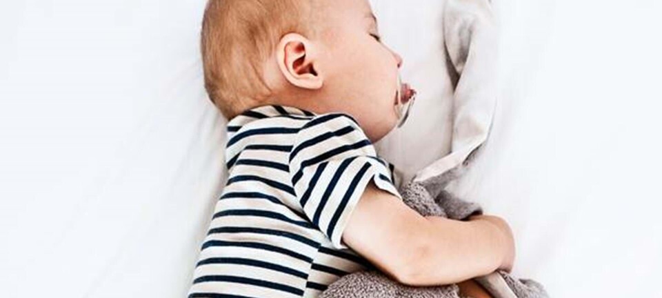 Amning: Babys første nat uden mælk