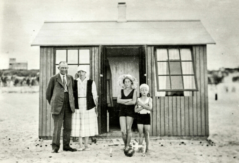 Et atypisk badehus fra 1920-30, hvor man også brugte badehusene som sommerhuse til udlejning. (Billede udlånt af Lokalhistorisk Arkiv Løkken)