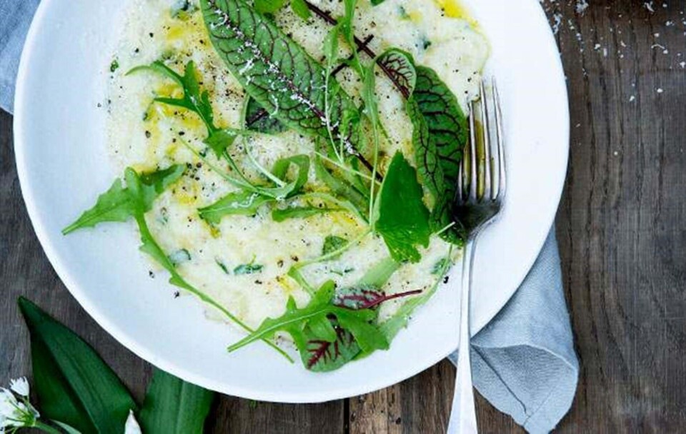 Kartoffelmos med ramsløg, parmesan og sort peber