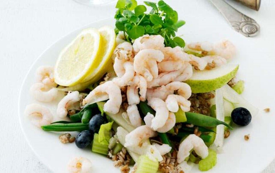Hvedekernesalat med friske rejer