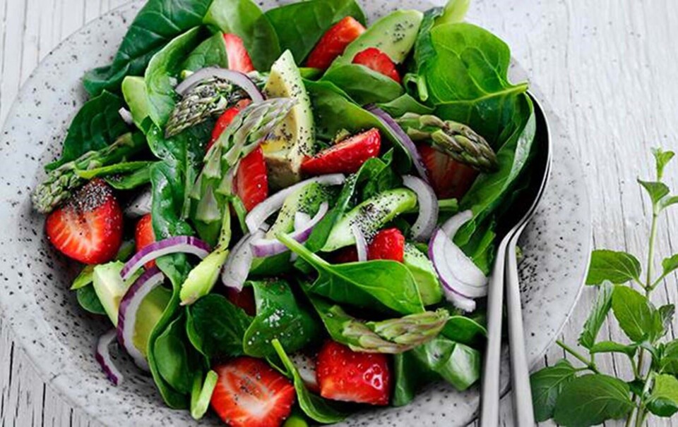 salat med jordbær & asparges