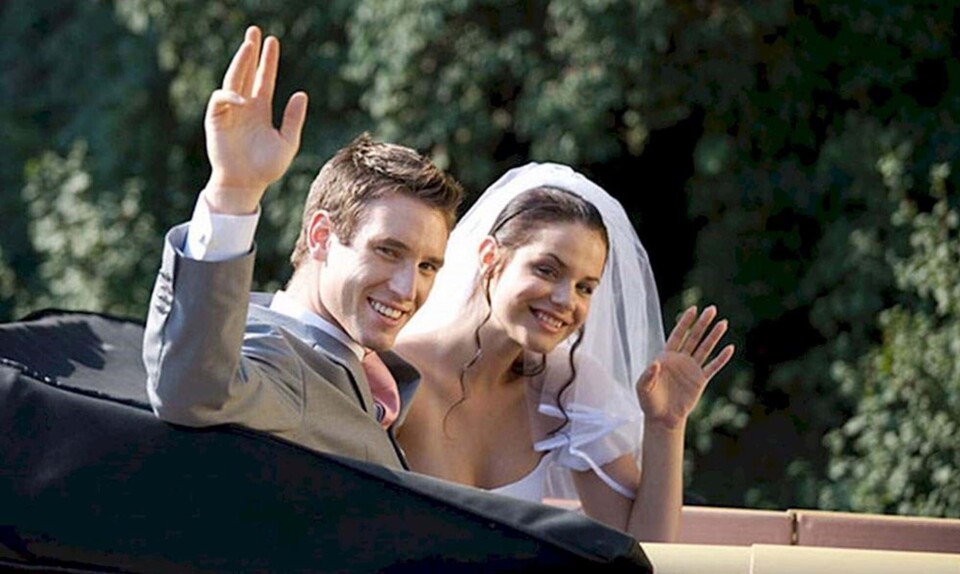 Læg ikke beslag på brudeparret