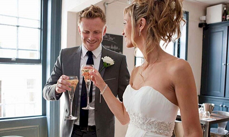 Kære bryllupsgæst: Her er spørgsmålene du aldrig må stille brudeparret