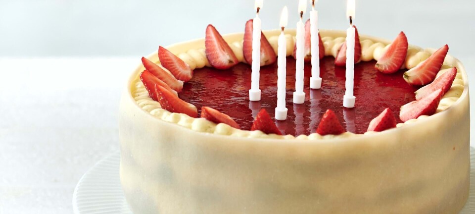 Klassisk fødselsdagslagkage - vores bedste opskrift